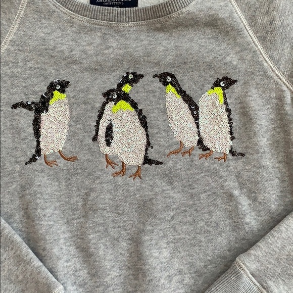 🌸 2/30 American Eagle Penguin Sweatshirt 🌸 - Picture 2 of 5